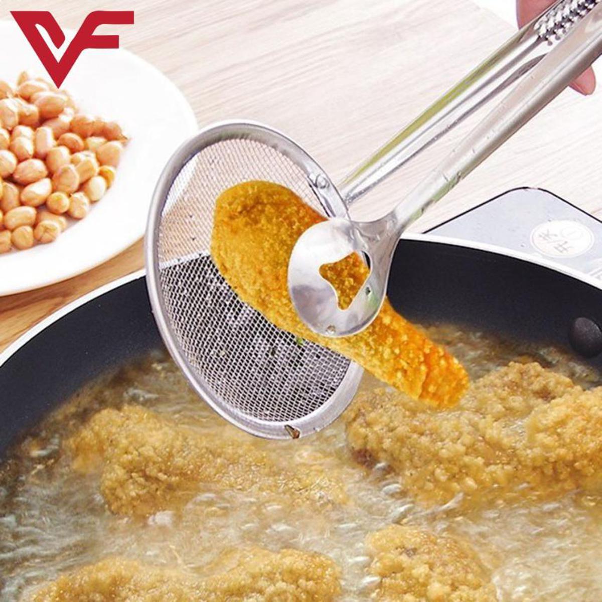 Imported Small Multi-functional 2 in 1 Fry Tool Filter Spoon Strainer With Clip,Oil Frying BBQ Filter Stainless Steel Mesh Strainer Kitchen Tool Frying Mesh Colander Quick Strain Stainless Steel Tong Colander