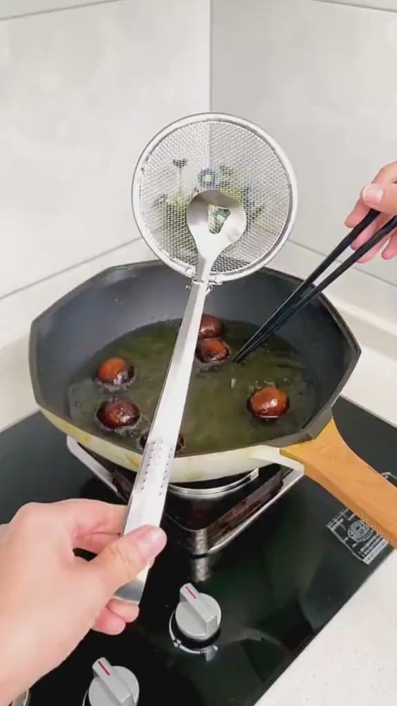 Imported Small Multi-functional 2 in 1 Fry Tool Filter Spoon Strainer With Clip,Oil Frying BBQ Filter Stainless Steel Mesh Strainer Kitchen Tool Frying Mesh Colander Quick Strain Stainless Steel Tong Colander